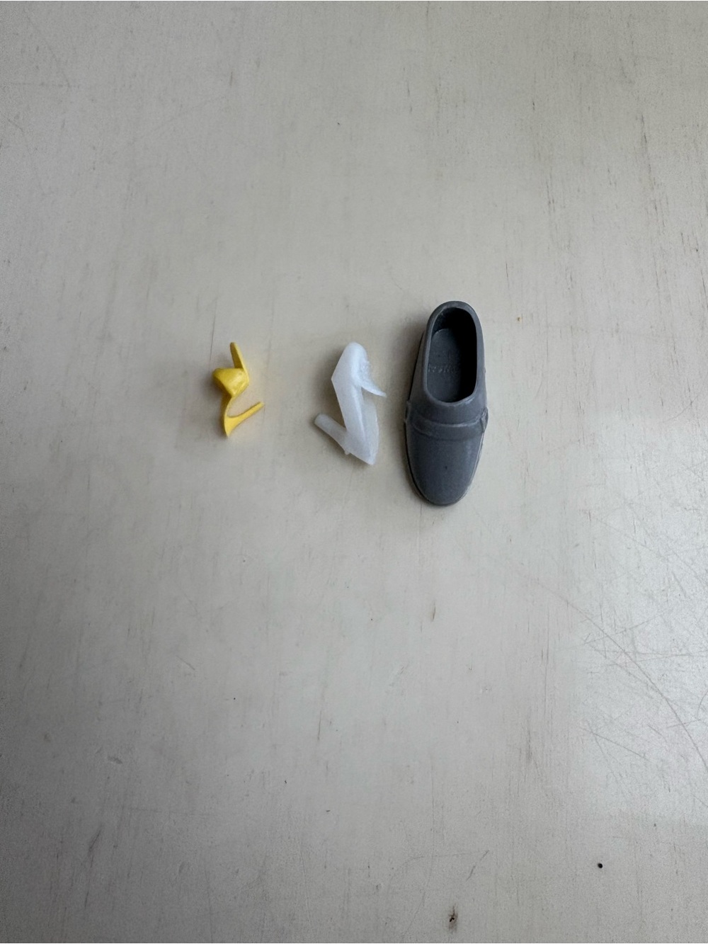 Random Barbie Accessories